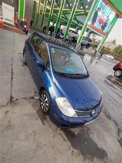 نيسان فيرسا